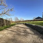 4 Bedroom Stunning In Hébergement de vacances Rendeux