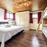 4 Bedroom Stunning In *