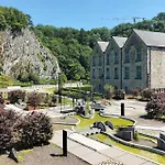 Hébergement de vacances 4 Bedroom Stunning In *