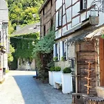 4 Bedroom Stunning In