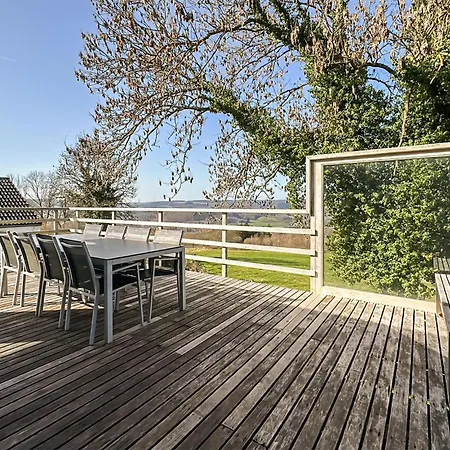 4 Bedroom Stunning In Holiday home