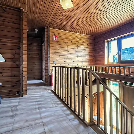 4 Bedroom In *