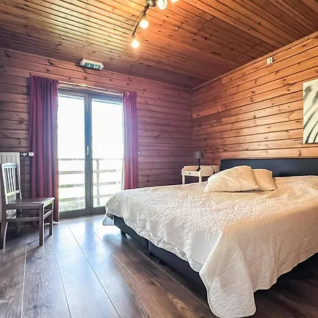4 Bedroom In *